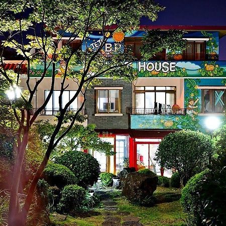 Jeju B.P. Guesthouse מראה חיצוני תמונה